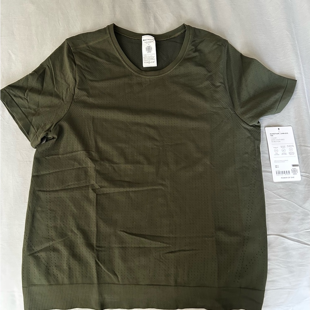 Athleta In Motion Tee NWT (aspen olive) - size Medium M